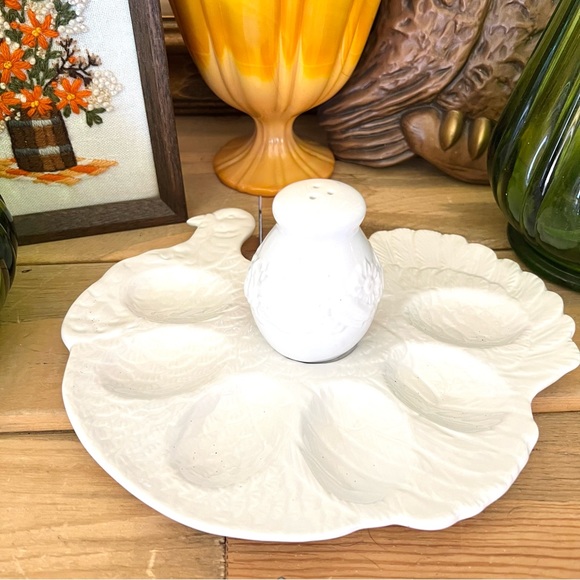 Thanksgiving Holiday Tablescape Ceramic Turkey Egg Platter With Spice Shaker - Picture 3 of 4
